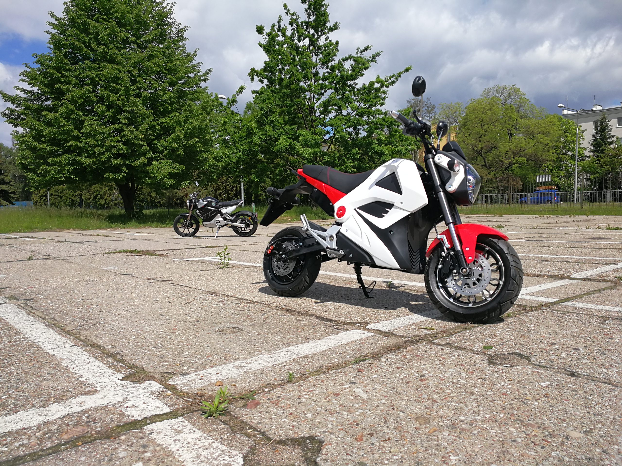 skutery elektryczne e-Space