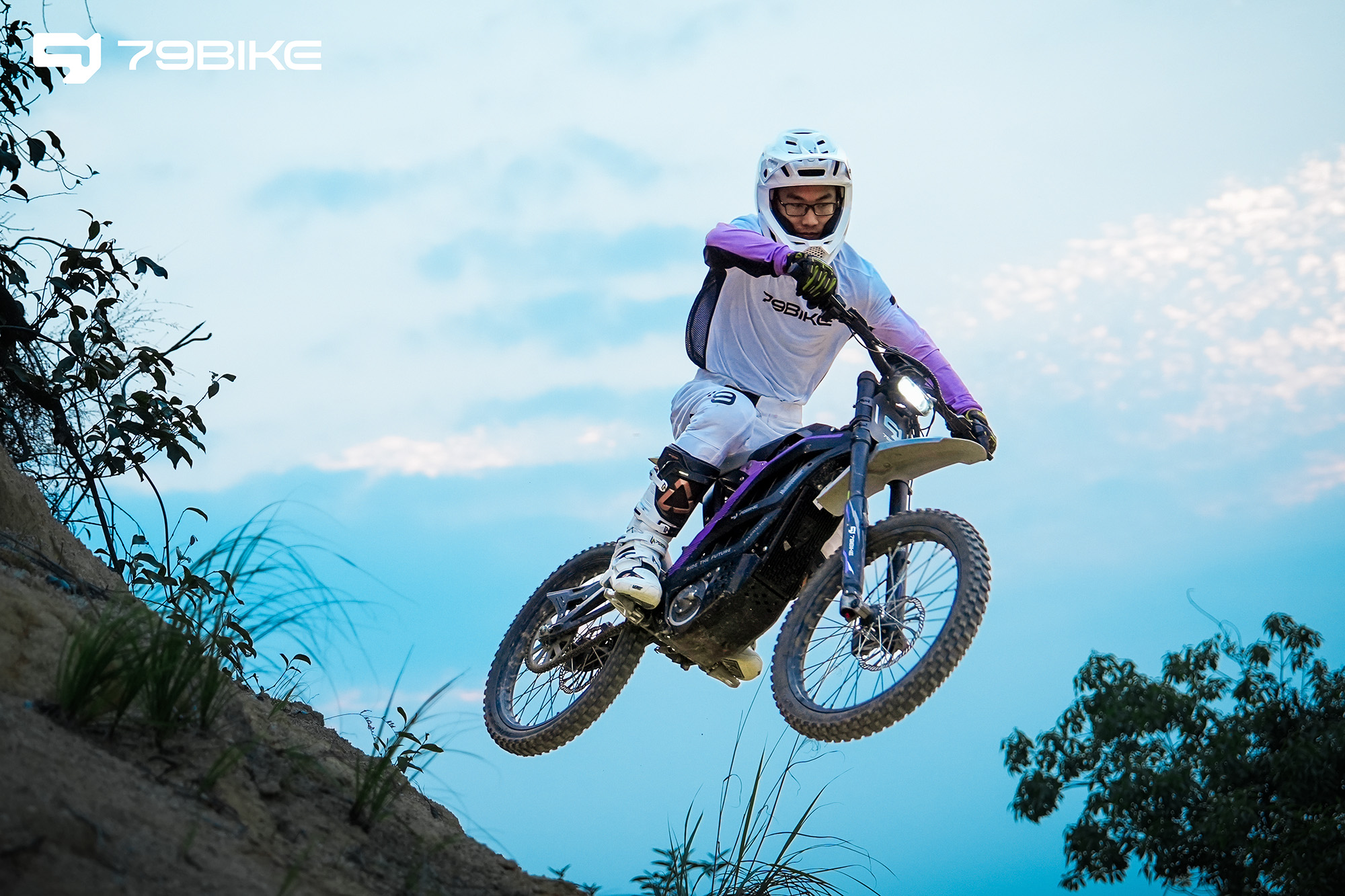 cross elektryczny 79bike falcon gt